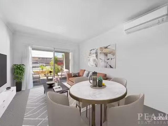 New 1/2 Royston Link, Butler, WA 6036
