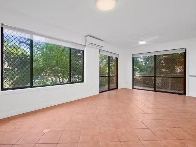 Charming 1/33 Monaco Street, SURFERS PARADISE, QLD 4217 Apar.