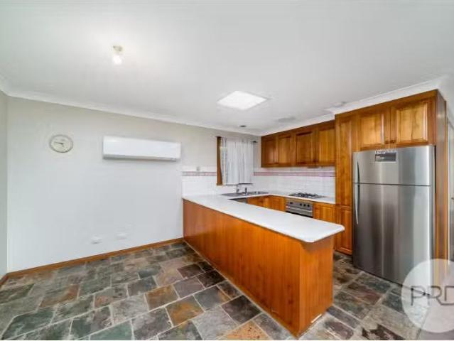 Cheap 131 Edward Street, Wagga Wagga House for rent Listed by.