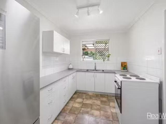 Cheap 1/32 Ott Street, Rangeville, QLD 4350