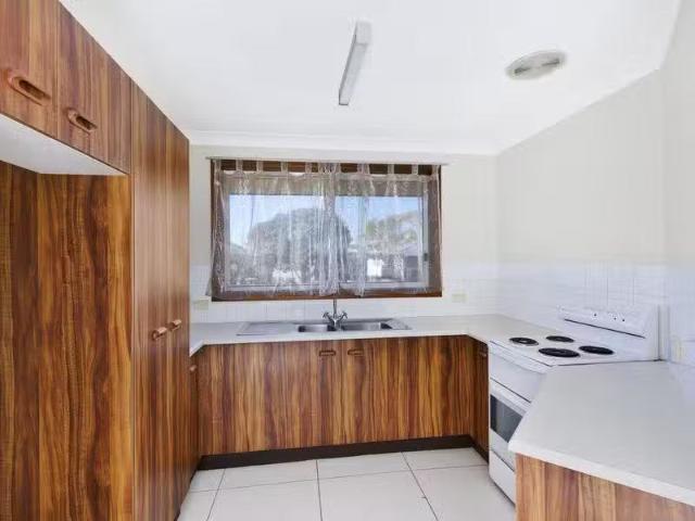 Cheap 1/37 Moana Street, WOY WOY Apartment for rent Listed by.