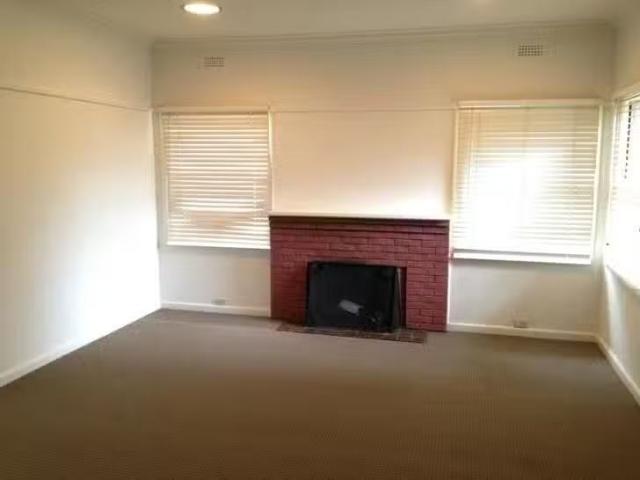 Cheap 134 Como Parade West, Parkdale, VIC 3195