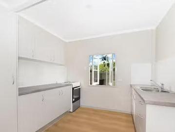 Charming 1/34 Somer Street, Hyde Park, QLD 4812