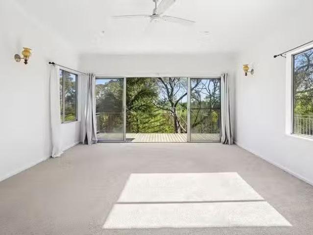 Charming 138 Elanora Road, Elanora Heights, NSW 2101