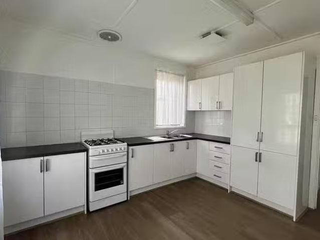Deal! 138 Sparks Road, Norlane, VIC 3214