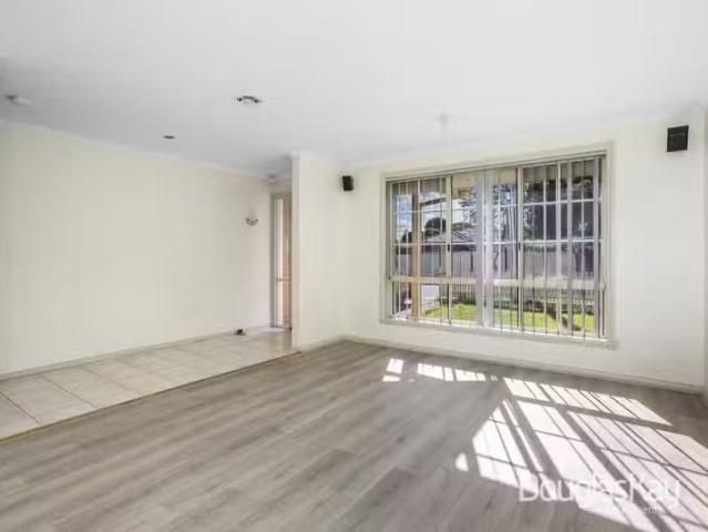 For Rent! 1/3 Albert Street, Sunshine North VIC 3020