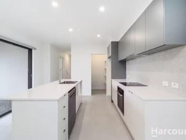 Cheap 1/3 Quetta Close, ELI WATERS, QLD 4655 Duplex for Rent