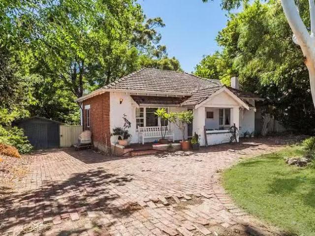For Rent! 13 Watkins Road, Dalkeith, WA 6009