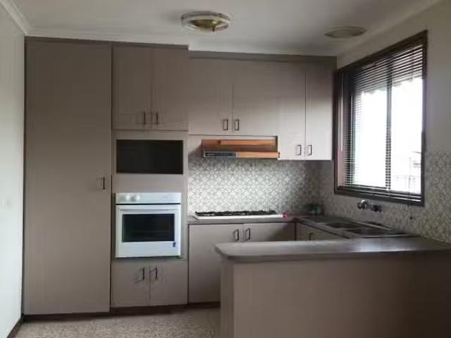 Deal! 13 WOOD Street, Deer Park VIC 3023
