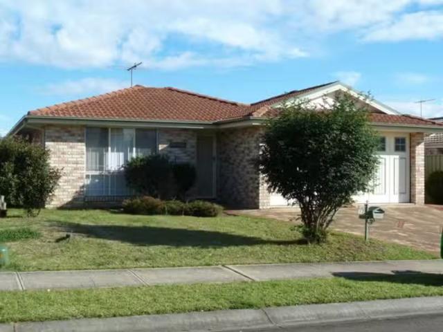 Rental! 13 Wolara Avenue, GLENMORE PARK House for rent Listed.