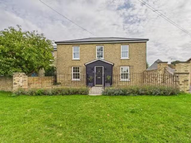 New 1 BA 3 bedroom detached house for rent in St Andrews Hill.