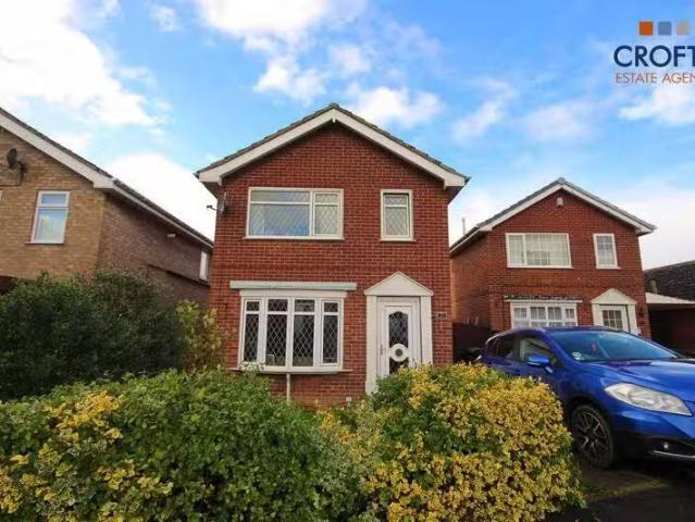 For Rent! 1 BA 3 bedroom detached house for rent in Steeping D.
