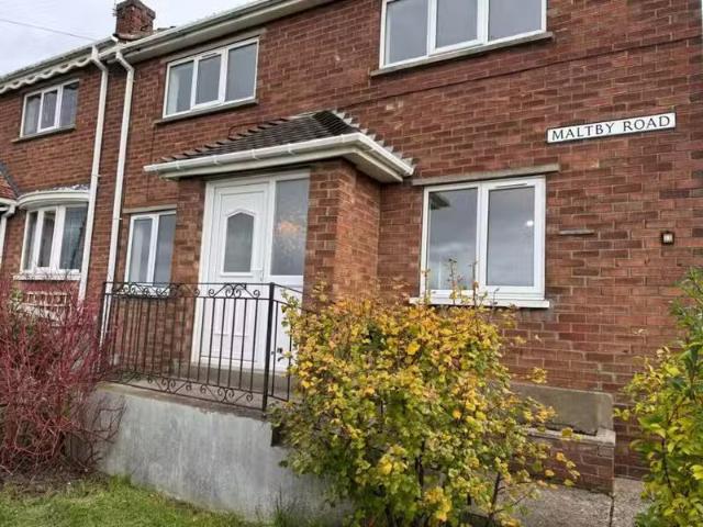 Cozy 1 BA 3 bedroom end of terrace house for rent in Maltby Ro.