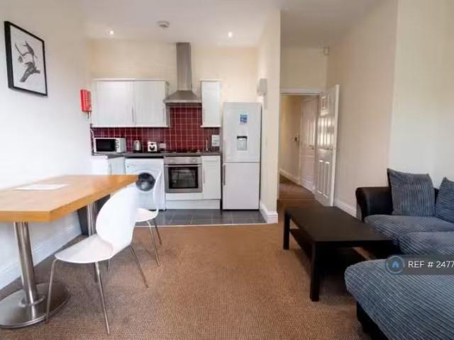 New 1 BA 3 bedroom flat for rent in Ashgrove, Bradford, BD7