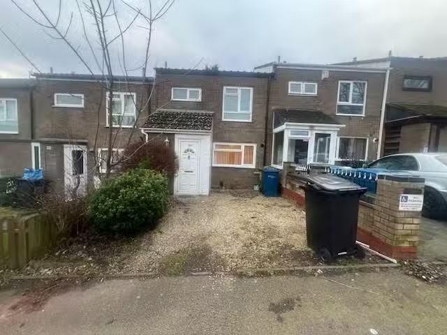 Nice 1 BA 3 bedroom house for rent in Chapelon, Tamworth, B77