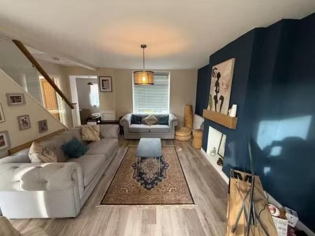 For Rent! 1 BA 3 bedroom house for rent in Leinster Avenue, Br.