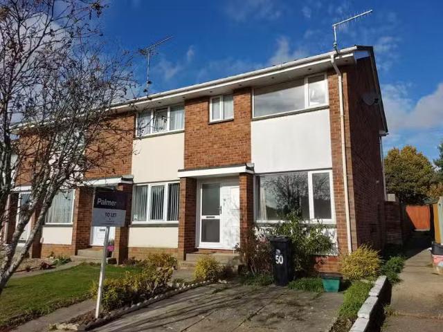 Nice 1 BA 3 bedroom house for rent in Redwood Road, Upton, BH16