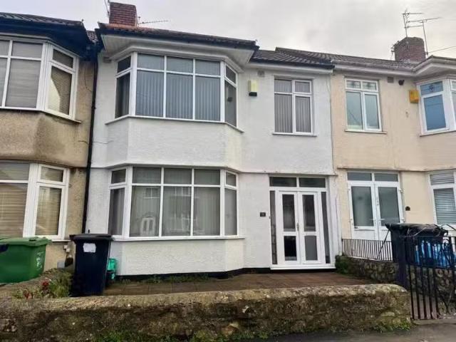 For Rent! 1 BA 3 bedroom house for rent in Stoneleigh Road, Br.