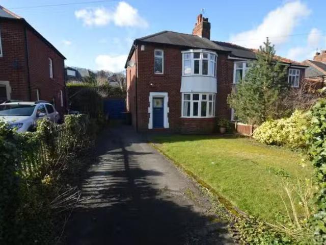 Cheap 1 BA 3 bedroom semi detached house for rent in Durham Ro.
