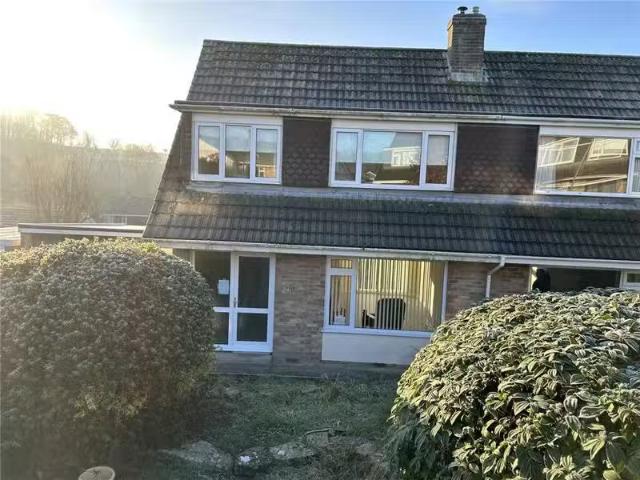 Just in! 1 BA 3 bedroom semi detached house for rent in Kings.