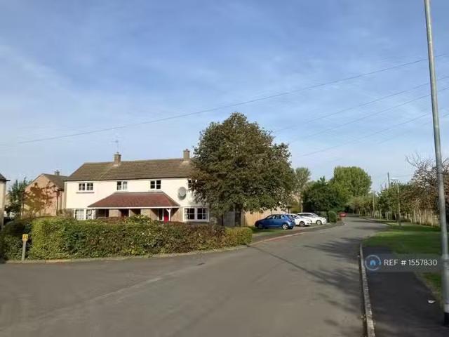 New 1 BA 3 bedroom semi detached house for rent in Longstanton.