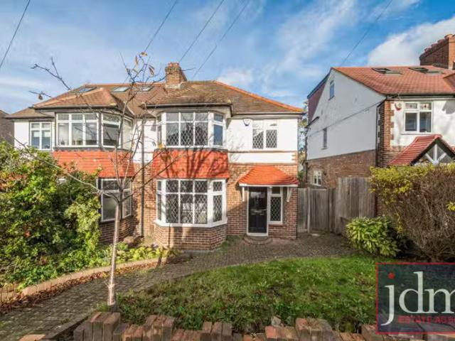 Rental! 1 BA 3 bedroom semi detached house for rent in Leaming.