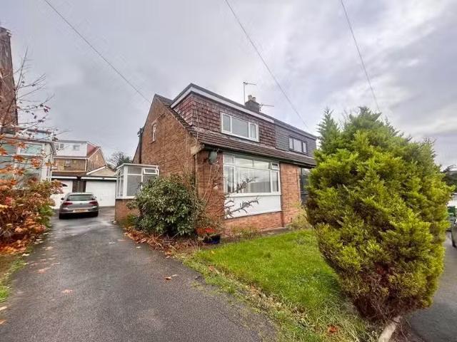 Just in! 1 BA 3 bedroom semi detached house for rent in Yew Tr.