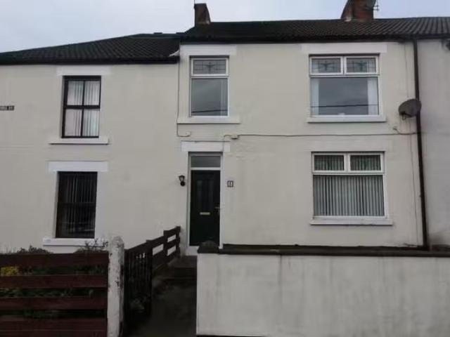 Unique 1 BA 3 bedroom terraced house for rent in Russel Street.