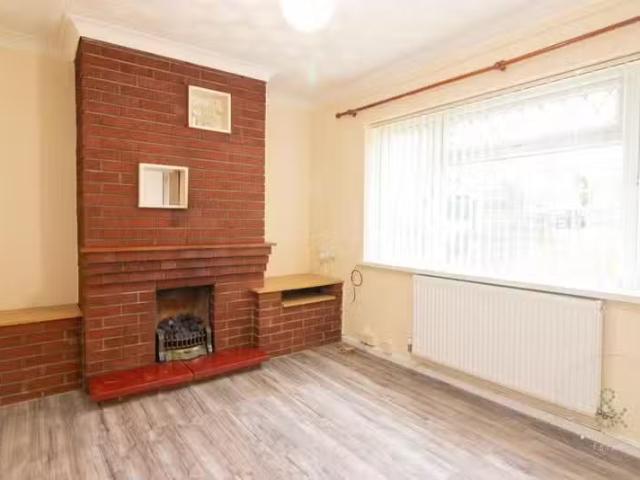 Deal! 1 BA 3 bedroom town house for rent in Firs Avenue, Fairw.