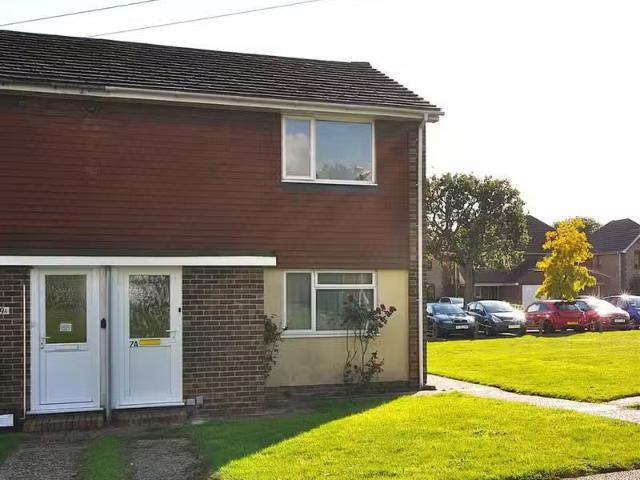 For Rent! 1 BA 1 bedroom apartment for rent in Aberdale Road.