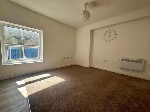 Charming 1 BA 1 bedroom apartment for rent in Bethesda Street.