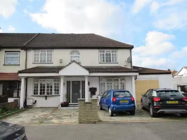 Rental! 1 BA 1 bedroom apartment for rent in Edward Avenue, Ch.