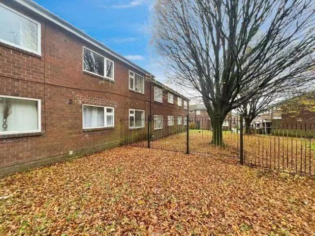 For Rent! 1 BA 1 bedroom flat for rent in Canning Drive, Astle.