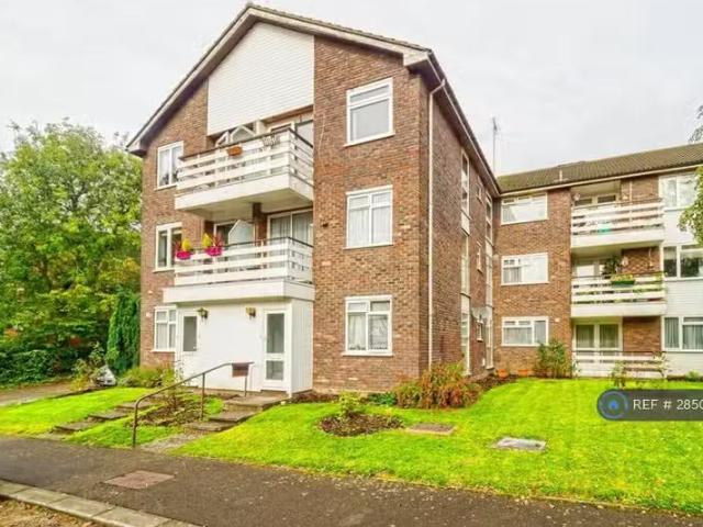 Just in! 1 BA 1 bedroom flat for rent in Aran Drive, Stanmore.