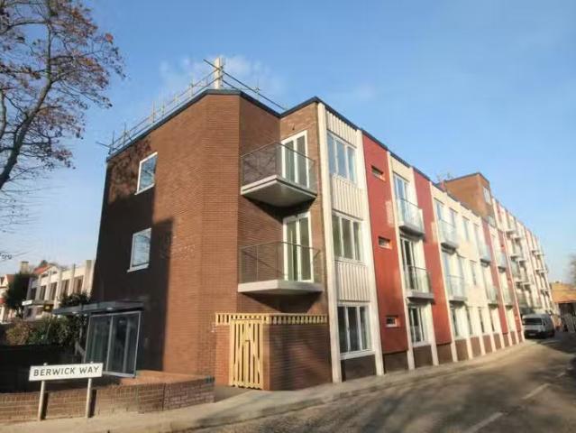 Just in! 1 BA 1 bedroom flat for rent in Knoll Rise, Orpington.