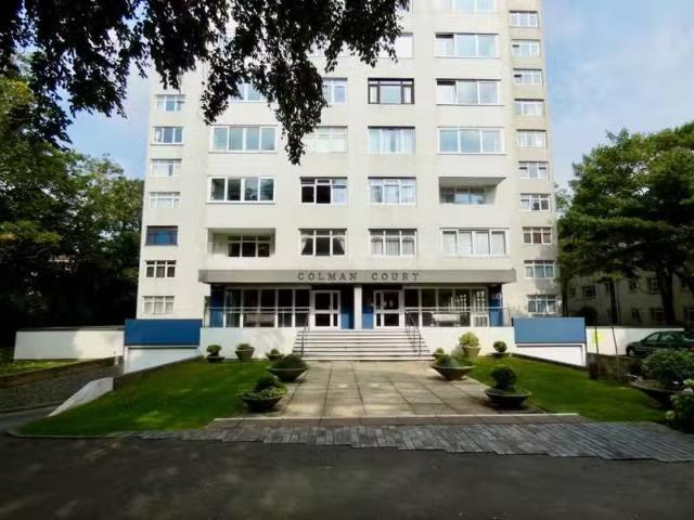Rental! 1 BA 1 bedroom flat for rent in Manor Road, Eastcliff.