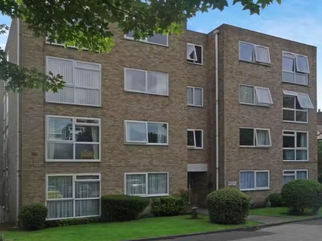 Charming 1 BA 1 bedroom flat for rent in Westmoreland Road, Br.