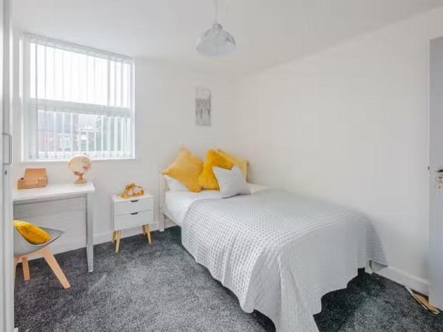 Cozy 1 BA 1 bedroom house share for rent in Dean Street, Stoke.