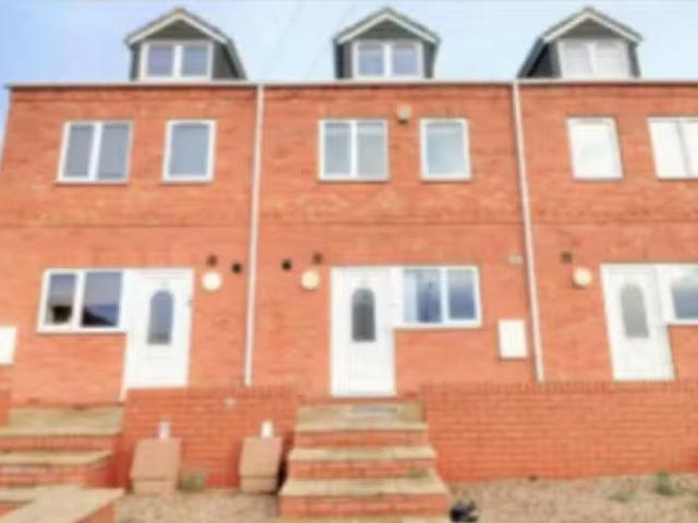 For Rent! 1 BA 1 bedroom house share for rent in Station Road.