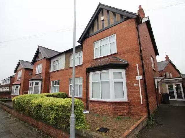 Cheap 1 BA 1 bedroom house share for rent in West Crescent, Da.