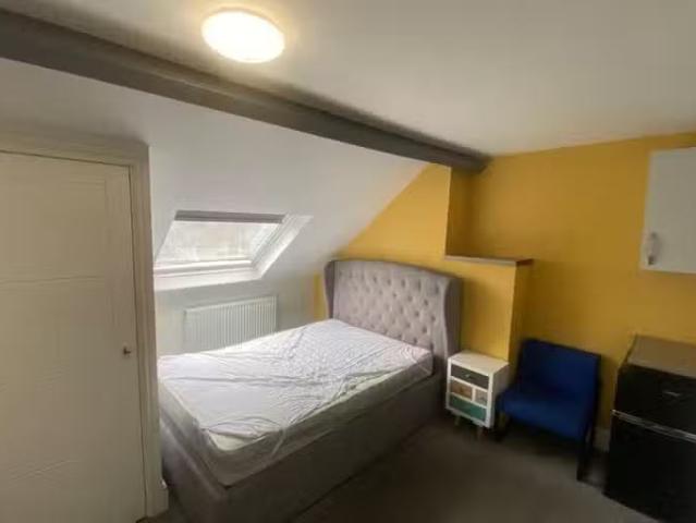 For Rent! 1 BA 1 bedroom terraced house for rent in Brighton R.
