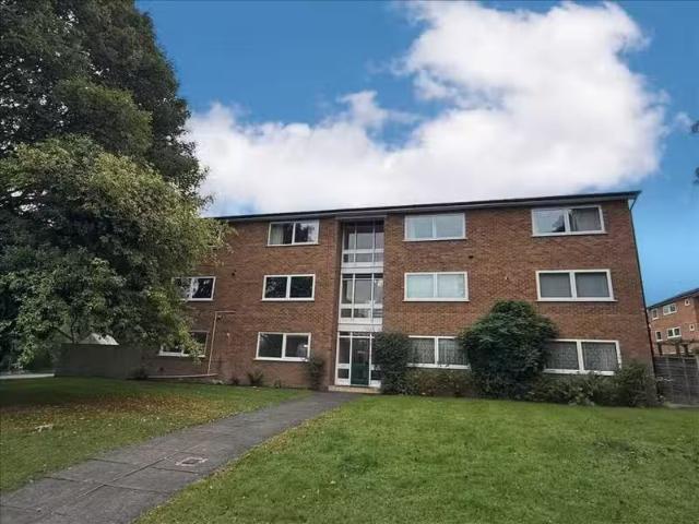 Deal! 1 BA 2 bedroom apartment for rent in Arden Court, Fentha.