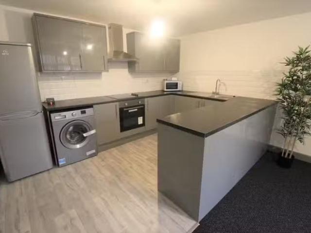 Charming 1 BA 2 bedroom apartment for rent in Kilby Avenue, Bi.