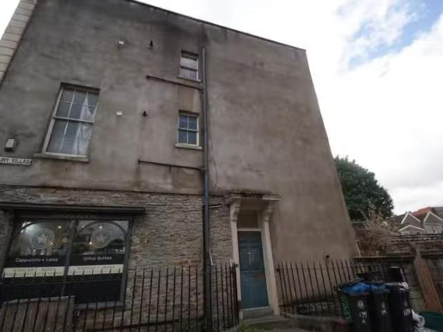 Charming 1 BA 2 bedroom apartment for rent in St Michaels Hill.
