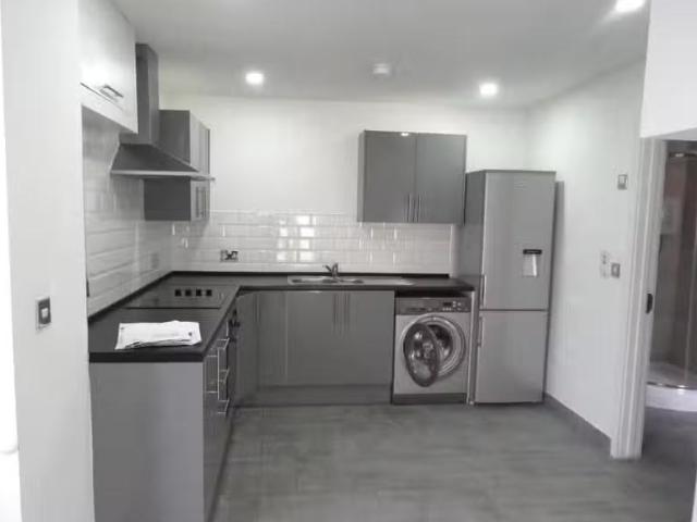 Unique 1 BA 2 bedroom duplex for rent in Corporation Road, Car.