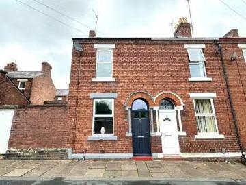Just in! 1 BA 2 bedroom end of terrace house for rent in Colvi.