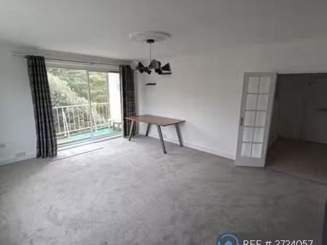 For Rent! 1 BA 2 bedroom flat for rent in Ashton Court, Poole.