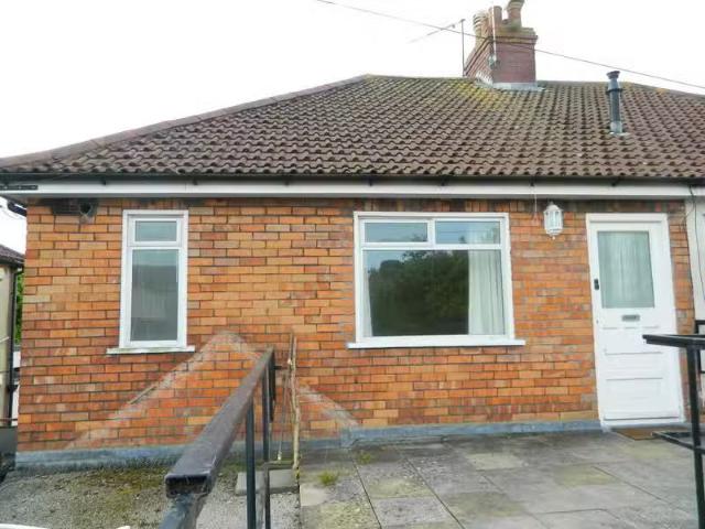 For Rent! 1 BA 2 bedroom flat for rent in Milton Road, Weston.
