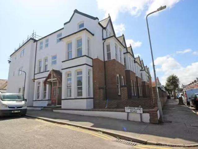 Charming 1 BA 2 bedroom flat for rent in Norfolk House, Norfol.