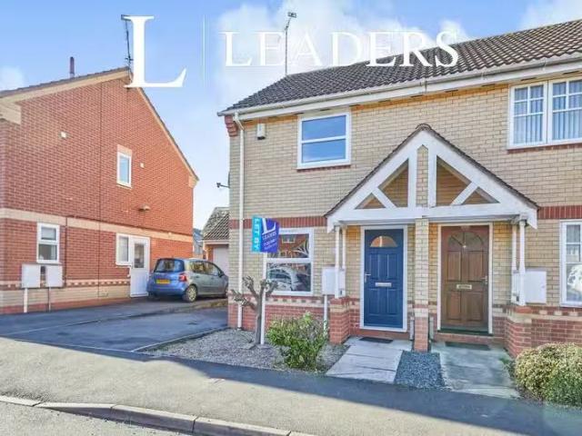 Nice 1 BA 2 bedroom house for rent in Woodgate Drive, Chellast.